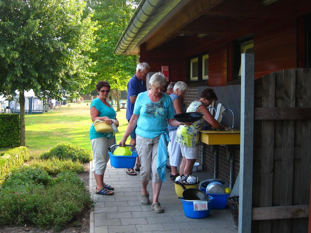 Pipowagen Minicamping De Linde Merselo Exteriör bild